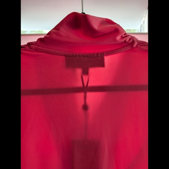 DKNY Short Sleeve Side Ruche Top NWT - Picture 7 of 9